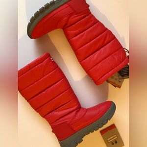 Hunter Woman’s Original Insulated Snow Boot Tall in Red Chill size 6/ EU 37